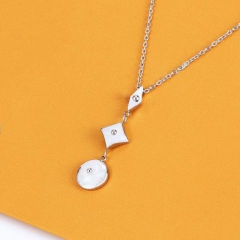 V Luxury Unisex Gold-Color Flower Pendant Necklaces with Lock Design