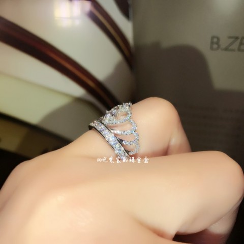 Sterg Sier Ladies' Wedding Crown Band Ring with Tiny White Sapphire CZ