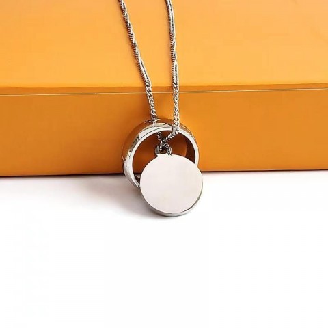 V Luxury Unisex Gold-Color Flower Pendant Necklaces with Lock Design