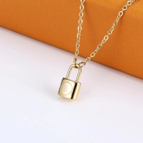 V Luxury Unisex Gold-Color Flower Pendant Necklaces with Lock Design