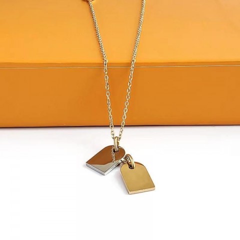 V Luxury Unisex Gold-Color Flower Pendant Necklaces with Lock Design