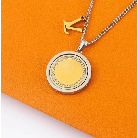 V Luxury Unisex Gold-Color Flower Pendant Necklaces with Lock Design
