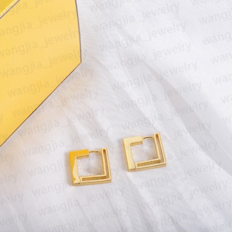 Luxury Pink 18K Gold Plated Heart Alphabet Stud Earrings for Women