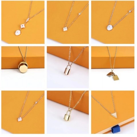 V Luxury Unisex Gold-Color Flower Pendant Necklaces with Lock Design