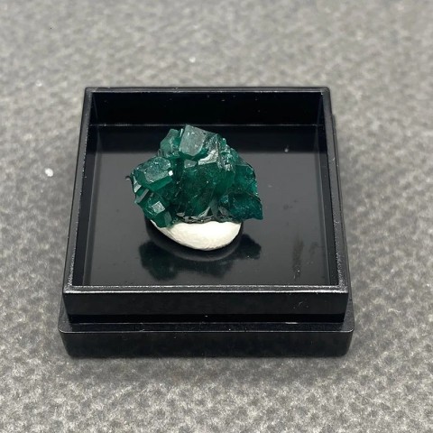 Natural Congo Refractive Enzyme Gemstone Collection Box - 27x27x25mm