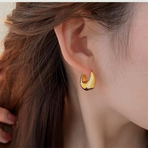 Elegant Women's Stud Earrings with Cubic Zirconia, 18K Gold Plated, Bohemian Style