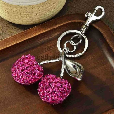 Full Diamond Cherry Lock Ring Keychain, Casual Men's Fashion Pendant J250416