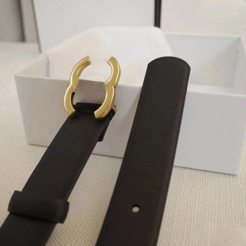 Designer Leather Belts for Men and Women - Adjustable Smooth Buckle