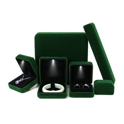 Luxury Flannel LED Jewelry Box for Women with Velvet Interior & Romantic Lighting - Wedding Gift