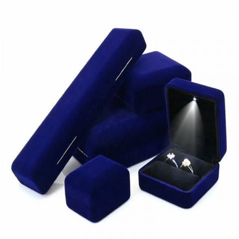 Luxury Flannel LED Jewelry Box for Women with Velvet Interior & Romantic Lighting - Wedding Gift