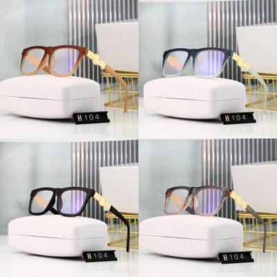 Designer UV 400 Polarized Sunglasses for Men and Women - Classic Style