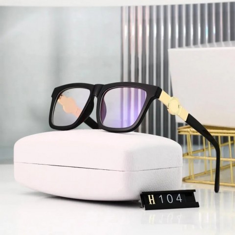 Designer UV 400 Polarized Sunglasses for Men and Women - Classic Style