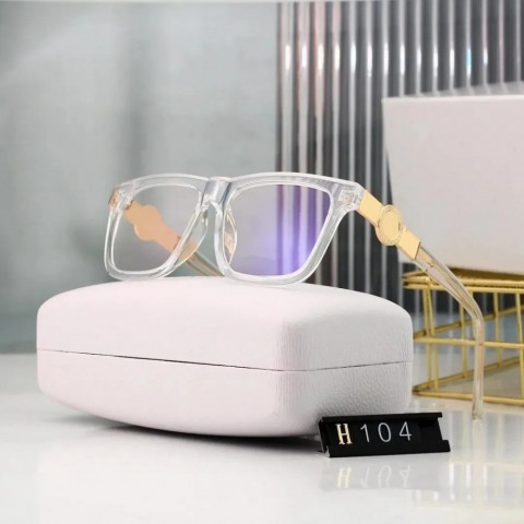 Designer UV 400 Polarized Sunglasses for Men and Women - Classic Style
