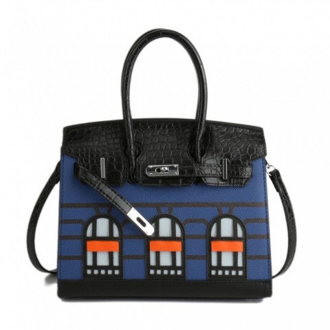 Lightweight Designer Shoulder Bag for Women with Large Capacity and Multifunctional Use