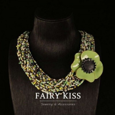 Exquisite Green Wer Multi-Layer Necklace with Magnetic Clasp, High-Quality Personalized Enamel Brooch for Women