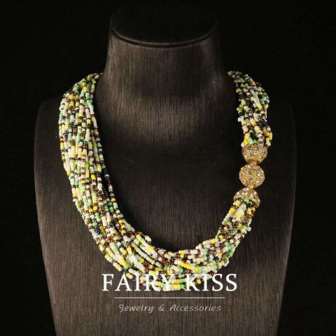 Exquisite Green Wer Multi-Layer Necklace with Magnetic Clasp, High-Quality Personalized Enamel Brooch for Women