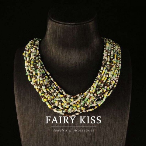 Exquisite Green Wer Multi-Layer Necklace with Magnetic Clasp, High-Quality Personalized Enamel Brooch for Women