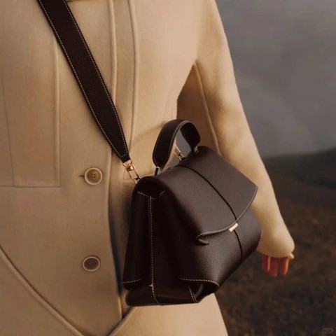 Luxury Genuine Leather One-Shoulder Tote for Men - Spacious Commuter Bag