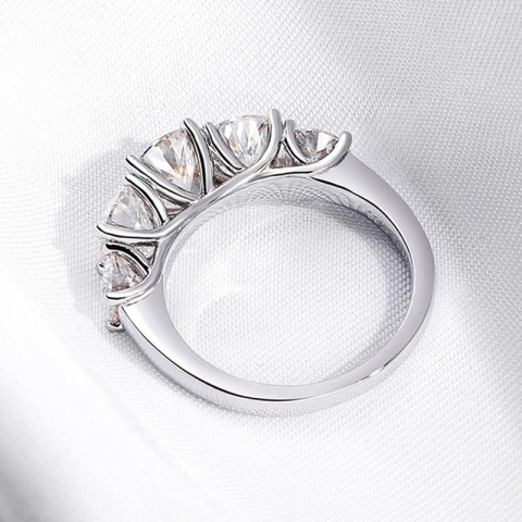 Smyoue Women's Sparkling 18k Plated Moissanite Wedding Band in Sterling Silver