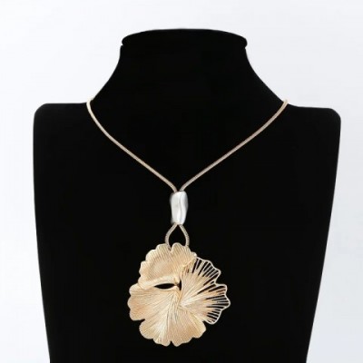 Romantic Ginkgo Leaf Pendant Necklace for Women 2025