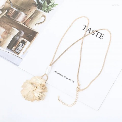 Romantic Ginkgo Leaf Pendant Necklace for Women 2025