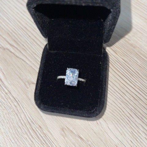 Luxury Women's 925 Sterling Silver Engagement Ring with 4Ct Square Radiant Cut Cubic Zirconia
