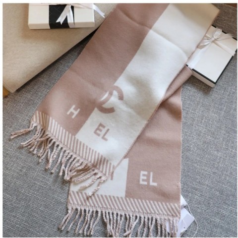 Warm Designer Cashmere Scarf for Women - Travel Gift with Tassel