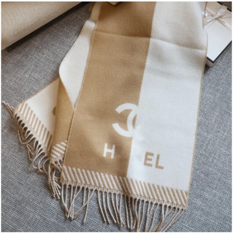 Warm Designer Cashmere Scarf for Women - Travel Gift with Tassel