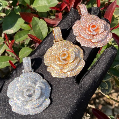 Iced Out Rose Flower Pendant Necklace for Women, Gold Zircon Charms, Bubble Letter Design, Fashion Hip Hop Jewelry