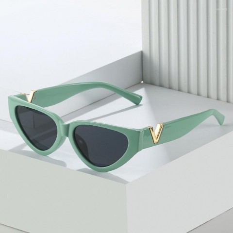 Vintage Fashion Cateye Sunglasses for Women by V Brand UV400 Protection