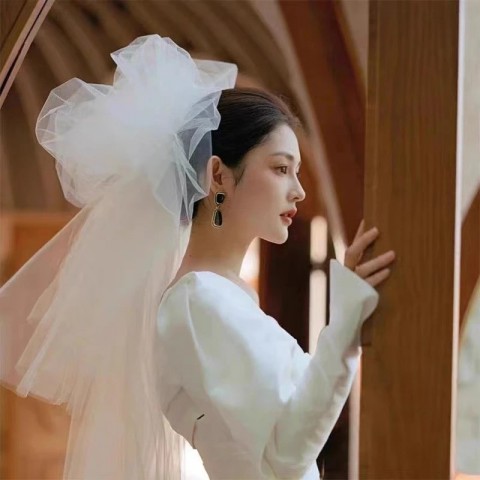 Fashion Wedding Veil and Hair Ornaments for Bride - 130cm Polyester