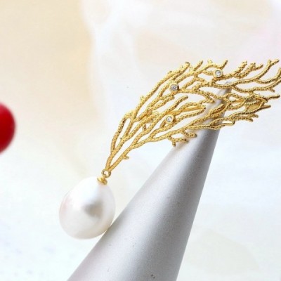 Elegant 18K Gold Plated Freshwater Pearl Coral Motif 925 Sterling Silver Brooch