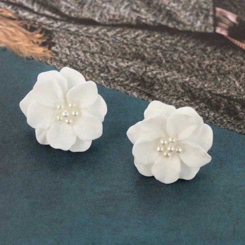 Sexy Black Flower Stud Earrings for Women with Simulated Pearls