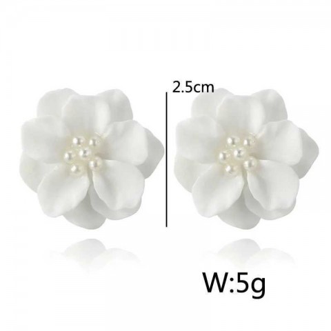 Sexy Black Flower Stud Earrings for Women with Simulated Pearls