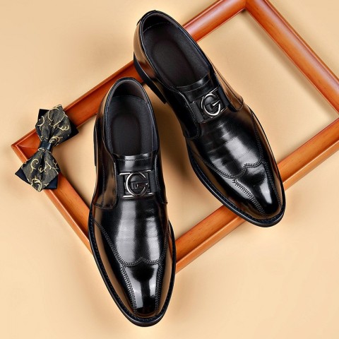 2024 Casual Leather Business Shoes for Men with Embroidered Pointed Toes