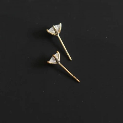 Goldtutu Exquisite 9k Gold Star Stud Earrings for Women - Handmade Fashion Jewelry