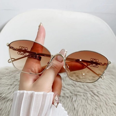 Fashionable 2025 Metal Cat Eye Sunglasses for Women