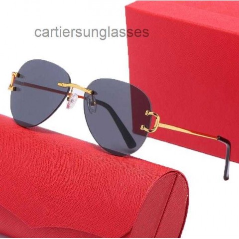 Designer Men's Anti-UV Rectangle Sunglasses for Outdoor Wear