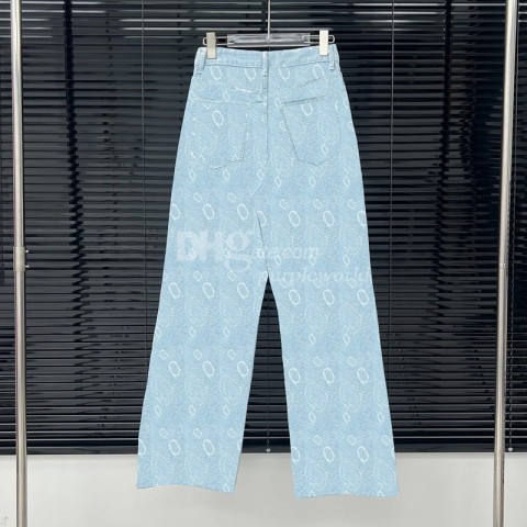 Luxury Women's Denim Pants with Ripped Design, High Rise Casual Jeans