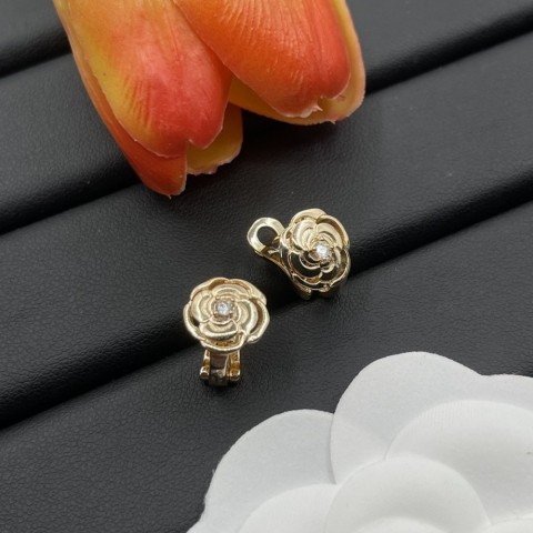 Luxury Designer Crystal Rose Stud Earrings for Women Men