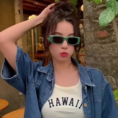 Luxury Retro Sunglasses for Women with Polarized Amber Lenses