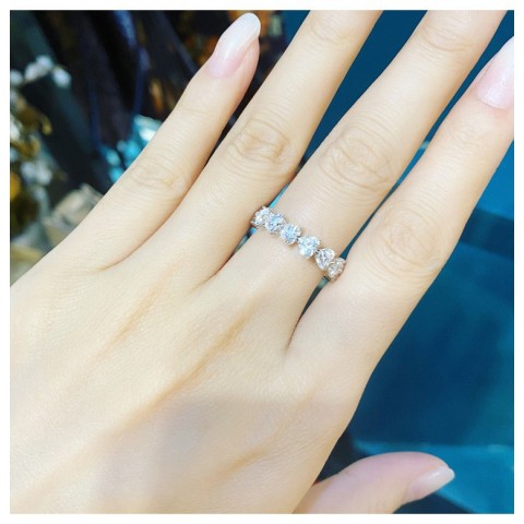 Heart-Shaped Sier Wedding Ring in Sterling Silver with 5A Cubic Zirconia