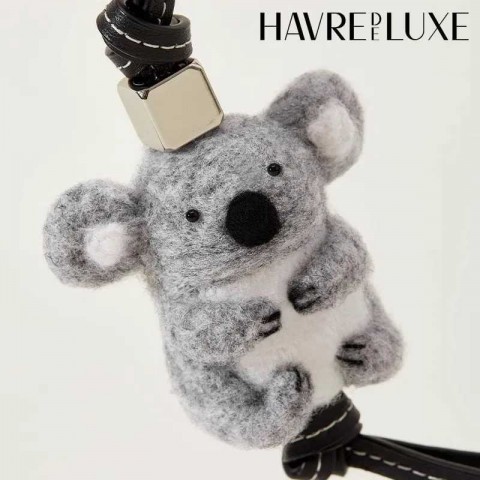 Handmade Sheepskin Rope Keychains for Boys - Cute Otter and Panda Charms