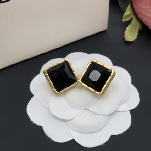Women's Versatile Medusa Portrait Heart Earrings with 18K Gold Plated Brass and Diamonds