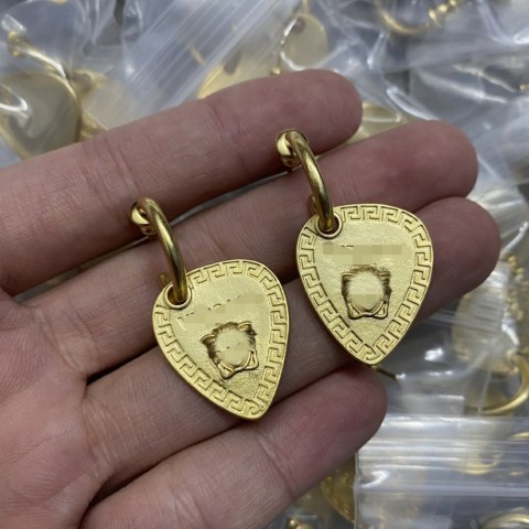 Women's Versatile Medusa Portrait Heart Earrings with 18K Gold Plated Brass and Diamonds