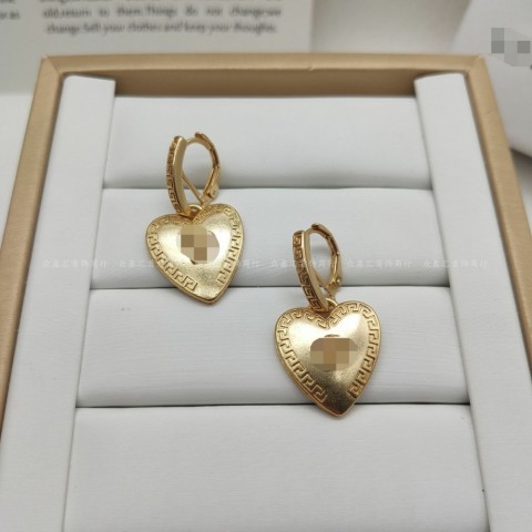 Women's Versatile Medusa Portrait Heart Earrings with 18K Gold Plated Brass and Diamonds