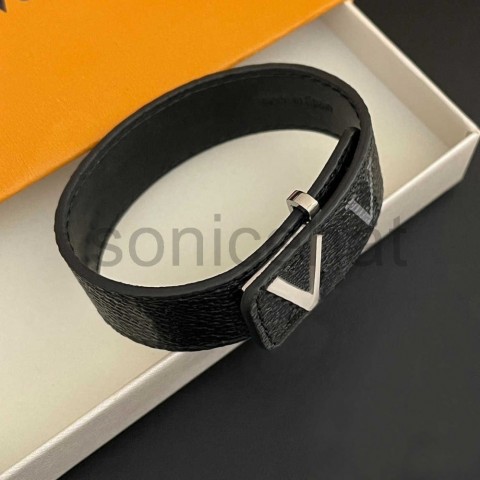 Exquisite Black Leather Men's Designer Bangle