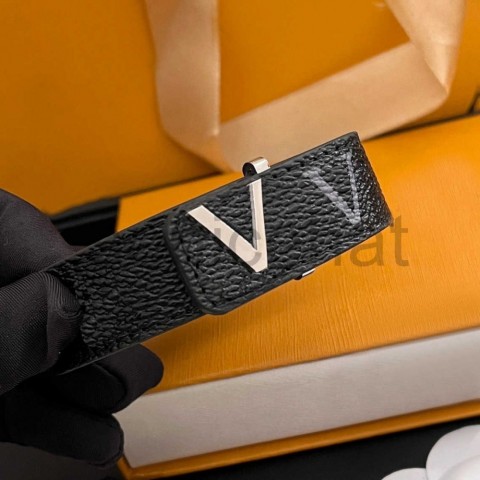 Exquisite Black Leather Men's Designer Bangle