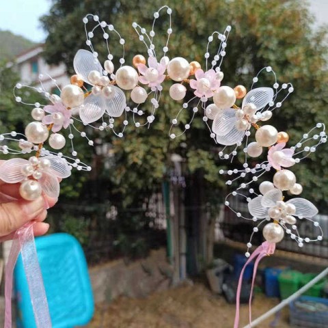 Elegant Bridal Headpiece with Imitated Flower Wreath - Perfect for Weddings & Special Events
