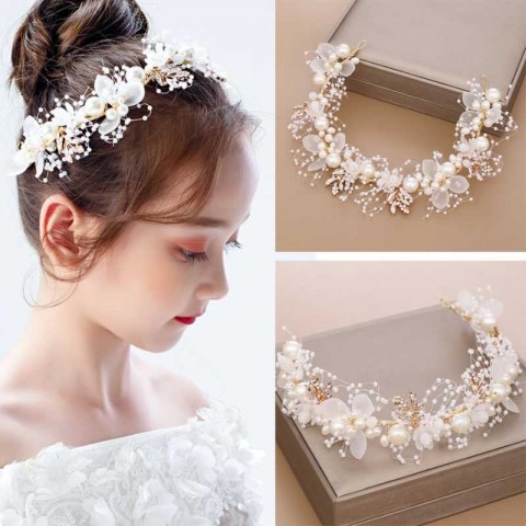 Elegant Bridal Headpiece with Imitated Flower Wreath - Perfect for Weddings & Special Events